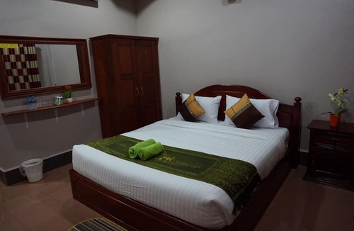 Pakse Hotel | Phetphaylin Hotel
