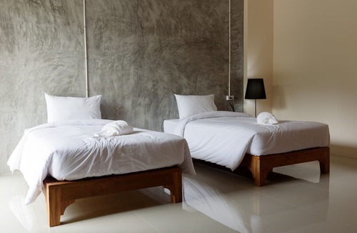Nuea Khlong Hotel | Srisuksant Urban
