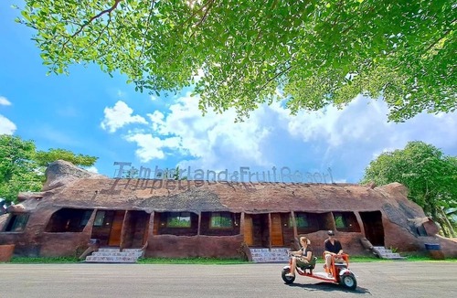 Tha Khoei Hotel | Timberland and Fruit Resort