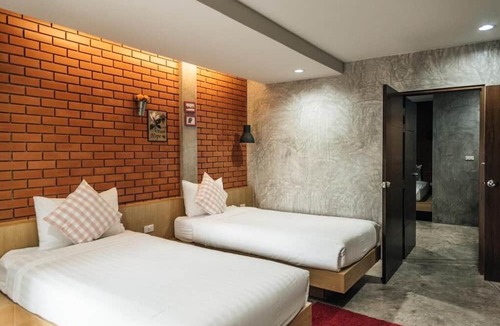 Makham Tia Hotel | Journey Hostel Suratthani