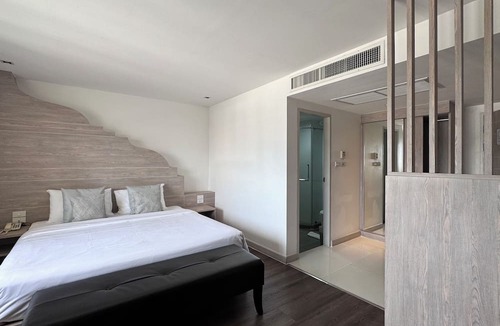 Wat Bowon Niwet Hotel | Methavalai Residence