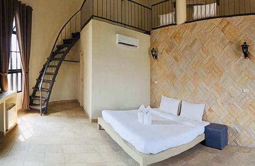 Nakhon Sawan Hotel | WangPla Villa Resort