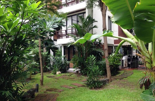 Ratchathewi Apartment | PT Court