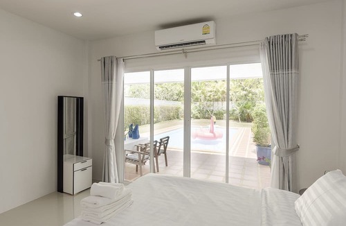 Pa Klok Villa | BaanPromphun Pool Villa by BV