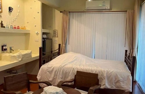 Pong Yaeng Apartment | Baanpaya pano