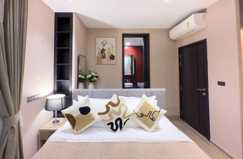 Pattaya Bay Apartment | Luxury 2 Bed Room Sea View With Large Bath Tub In Balcony