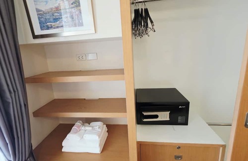 Khlong Toei Nuea Condo | 3A - Short-Term Rental Allowed - Downtown Bkk Serviced Apartment