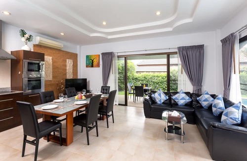 Karon Villa | Karon Beach Pool Villa