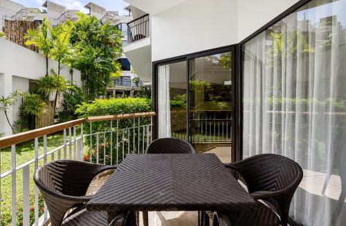 Ban Bo Han Apartment | Dewa Nai Yang by Lofty