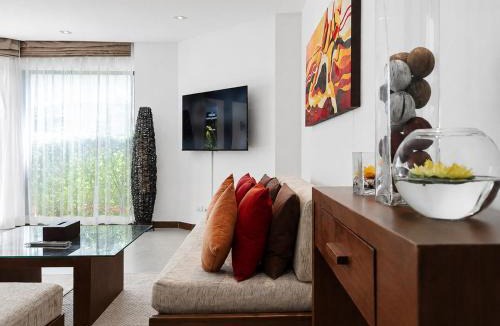 Ban Bo Han Apartment | Dewa Nai Yang by Lofty