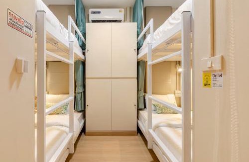 Khao San Hostel | Lily House Hostel