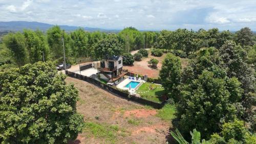 Mae Rim Villa | Pola Treehouse & Private Pool Surrounded by Nature, Mae Rim