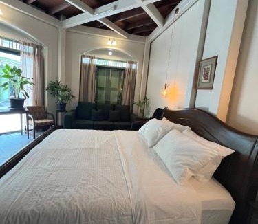 Chakkrawat Apartment | Churs Garden Entire House