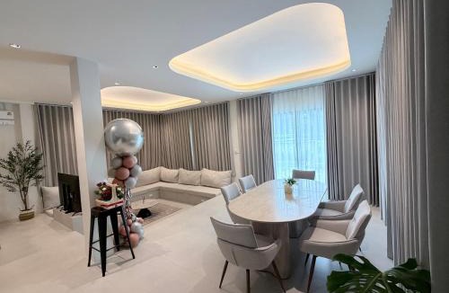Nanai Road Villa | Darari House