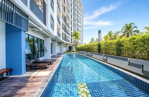 Phuket Apartment | Bright 2BR - Pool, Gym & Rooftop Garden, Phuket Town Center