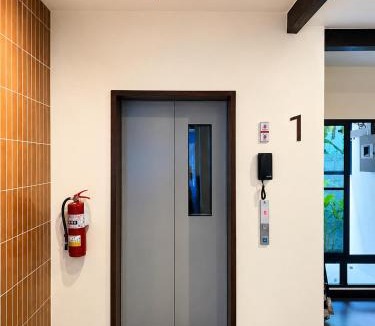 Old City Hotel | The Eigth Ratvithi Hotel