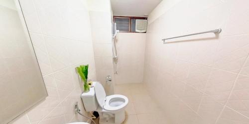 Huay Kaew Apartment | Blue Theatre Near Nimmanhaemin Road and Old City