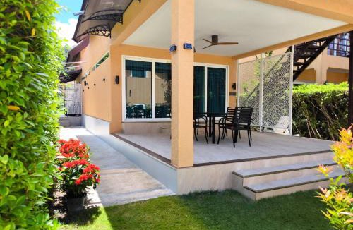 Klong Son Villa | 4 Bedroom Deluxe Beach Villa 21C, Blue Haven Bay Resort