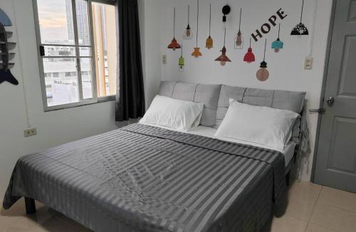 Phaya Thai Hotel | Stay with Ease at Grand Residence 12
