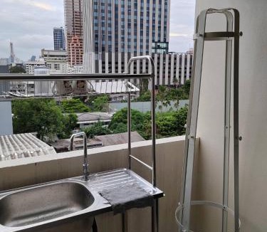 Phaya Thai Hotel | Stay with Ease at Grand Residence 12