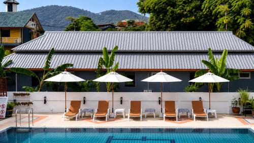 Nanai Road House | Rabbit Mansion Patong Hotel
