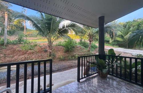 Ko Lanta House | Big's Mom Bungalows