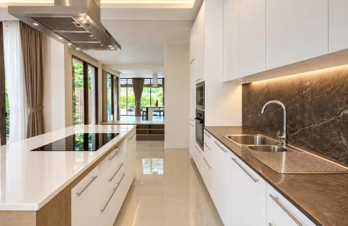 Hua Hin Villa | Luxurious 3-Bedroom Private Pool Villa with Billiard