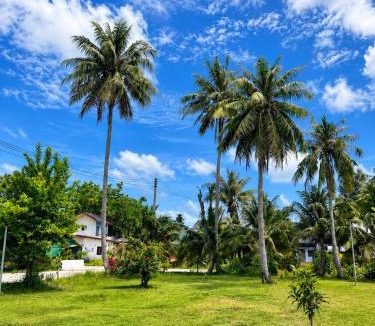 Ko Lanta Hotel | OFFRE SPECIALE - YONA Private Pool Resort - Piscine privée, jardin tropical privée, 450M de la plage - Koh Lanta -