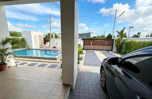 Chalong Villa | Chalong Serenity 3BR Private Poll Villa Phuket