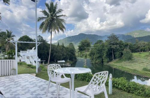 Huai Sat Yai House | บ้านโดมอุดมสุข