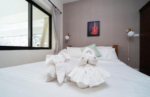 Jomtien Villa | Luxury Pool Villa 4 BR 900M beach 1.5 KM downtown