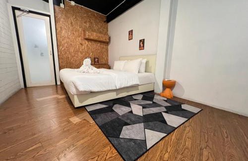 Hai Ya Hostel | artist hostel