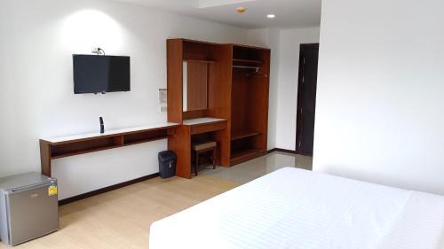 Nong Pa Khrang Hotel | Anika Thaweechoke