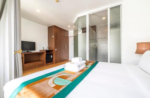 Nanai Road Hotel | Aura Hotel Phuket