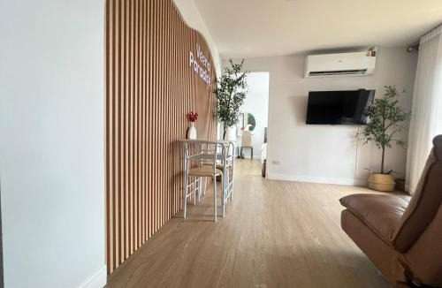 Nakhon Nayok House | Veena Cafe