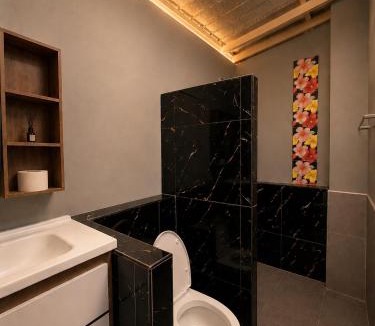 Wisutkasat Hostel | siam old town bkk