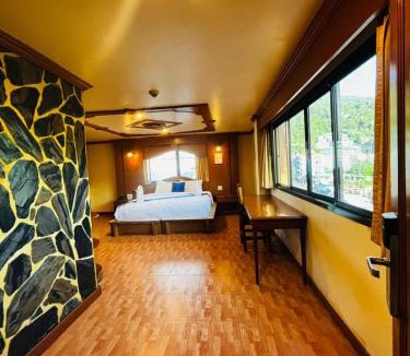 Patong Hotel | Tiger Complex Inn