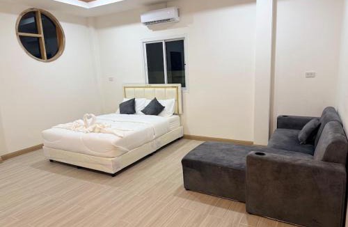 Phra Phutthabat Ski Chalet | SC Parm Village