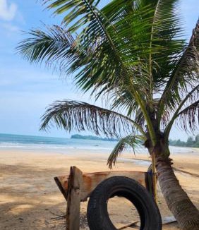 Ko Lanta Hostel | Castaway bed & bar , Koh Lanta