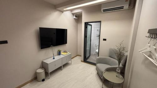 Sukhumvit House | Enjoyable Urban Escape Sukhumvit Ekkamai