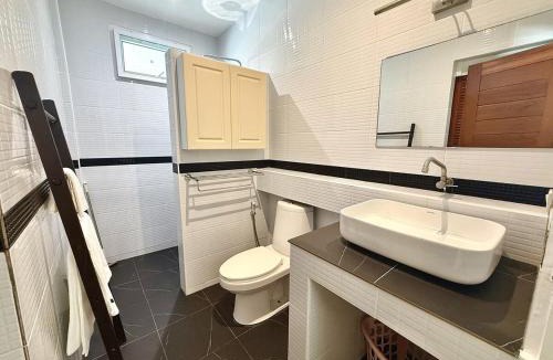 Maret House | 3BR Private Pool Villa-10 Min Walk to Lamai