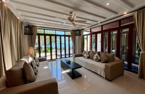 Sai Thai Villa | Amatapura Beachfront Villa 12, SHA Certified