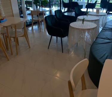 Takua Thung Hotel | Two Tree Cafe At Suanmuangthong
