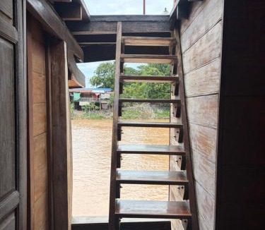 Ayutthaya House | Ayothaya Riverside Homestay