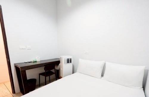 Wat Bowon Niwet Apartment | Moss khaosan