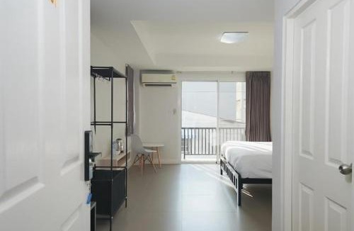 Wang Burapha Phirom Apartment | M MRTi