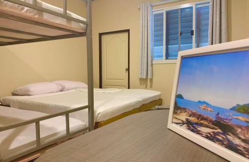 Sawi Bed & Breakfast | บ้านริมเล โฮมสเตย์ป้าตา Grandma Ta's Seaside Homestay
