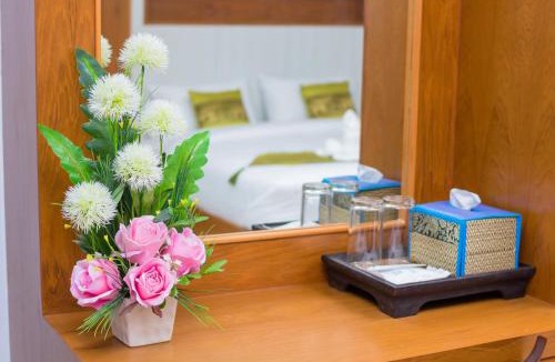Udon Thani Hotel | สำโรงการ์เด้นรีสอร์ท