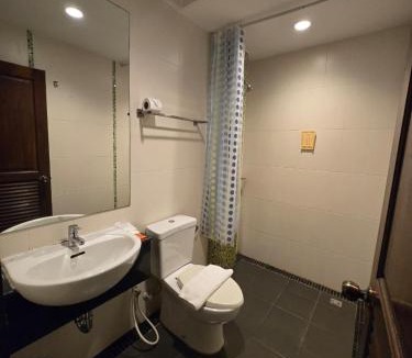 Patong Hotel | The Aura Patong