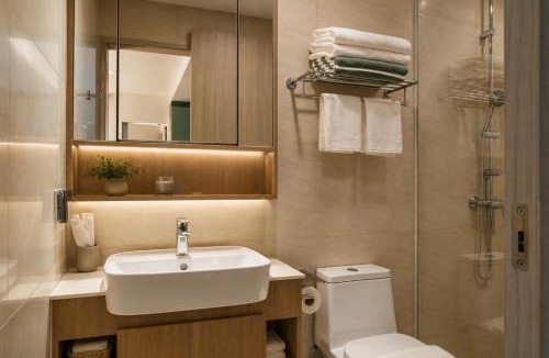 Laguna Apartment | Family 2BR in Laguna Golf View Skypark Pool